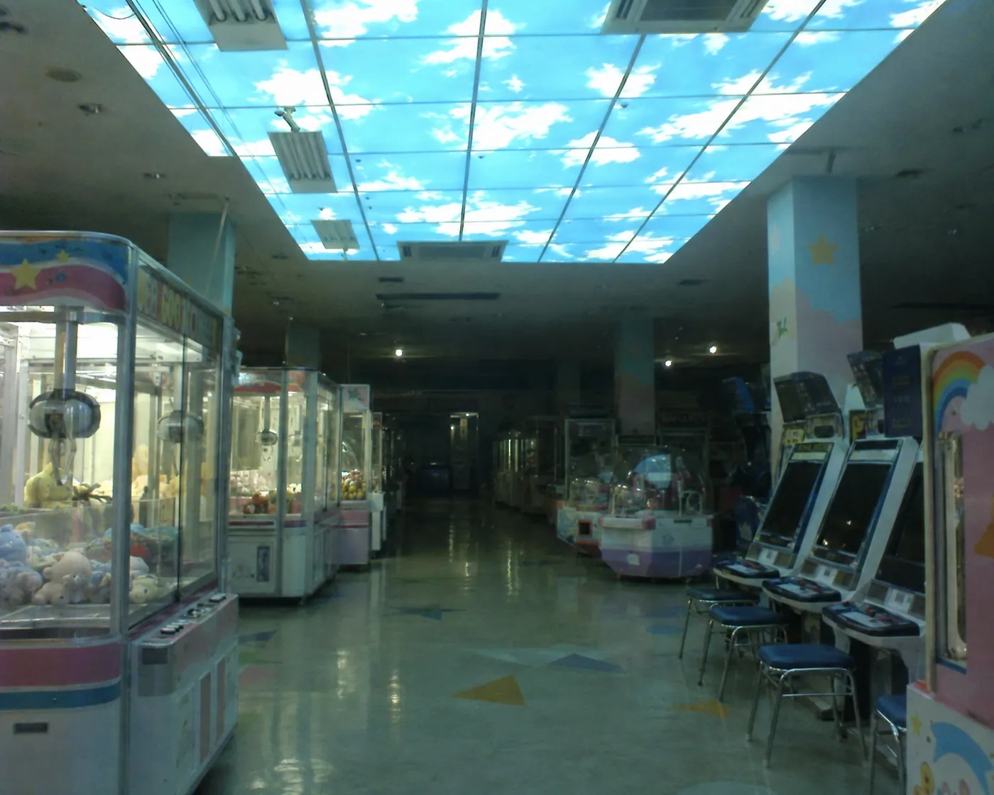 スタッフが撮影したゲームセンターの写真